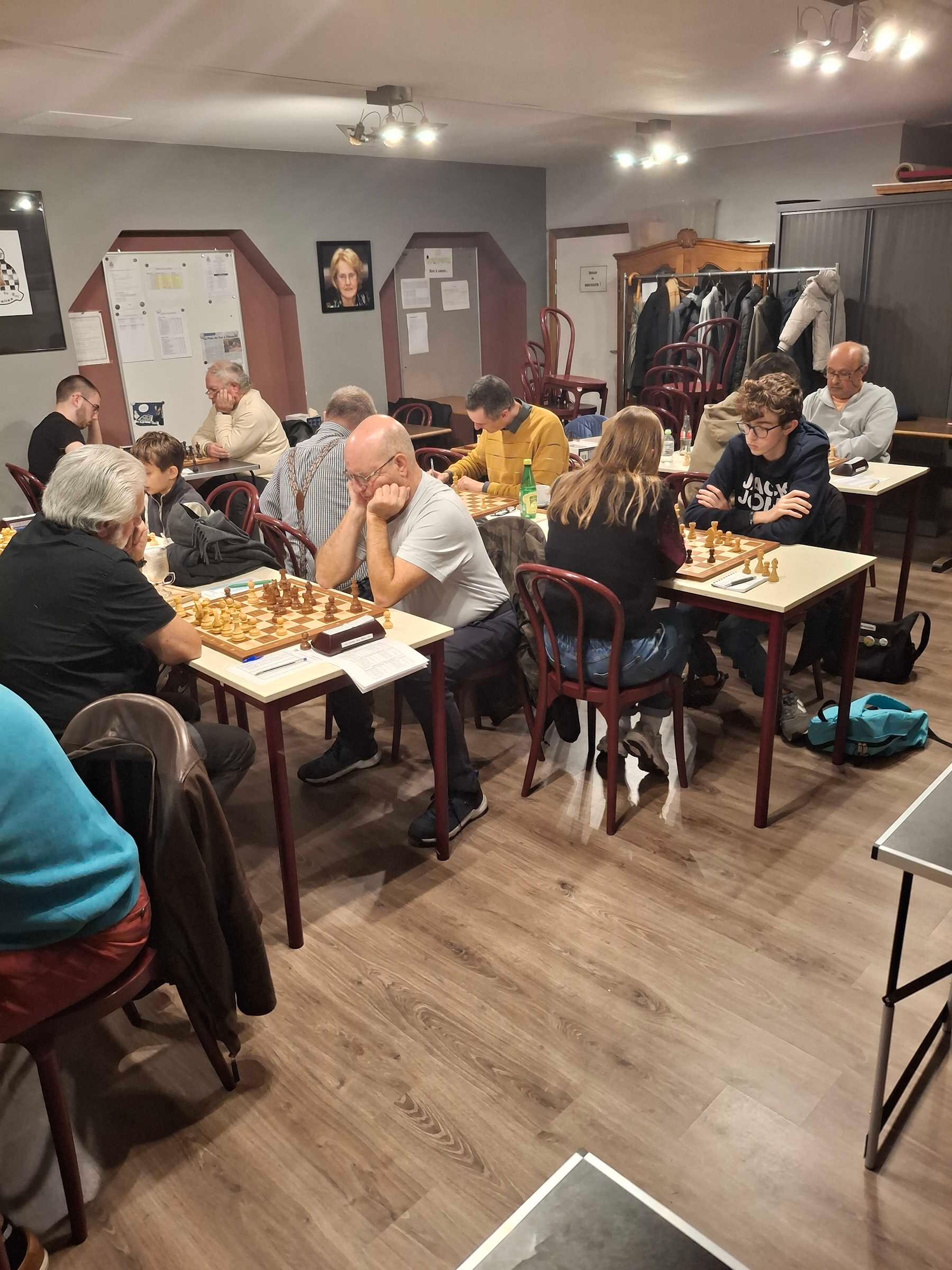 Joueurs d'échecs au Cercle Le Pion du Roi Joueurs d'échecs au Cercle Le Pion du Roi